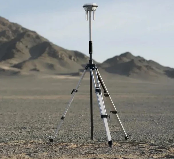 D-RTK 3 Survey Pole and Tripod Kit