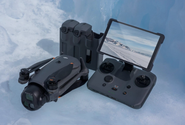 DJI Mavic 4 Pro Drone with 512GB Creator Combo