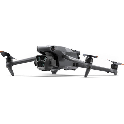  DJI Mavic 3 Pro Fly More Combo with DJI RC, Flagship  Triple-Camera Drone with 4/3 CMOS Hasselblad Camera, 15km Video  Transmission, 3 Batteries, Charging Hub, FAA Remote ID Compliant :  Electronics