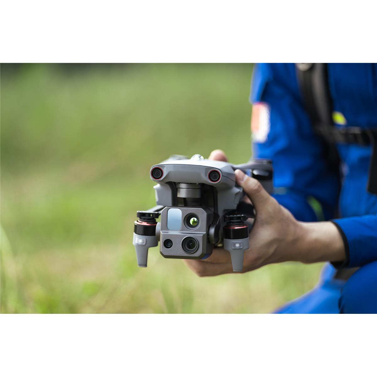 Autel Robotics EVO Max 4T Autel Robotics EVO Max 4T Industrial Drone with Smart Controller V3 Autel Florida Drone Supply Autel Robotics EVO Max 4T 8K Drone with Smart Controller