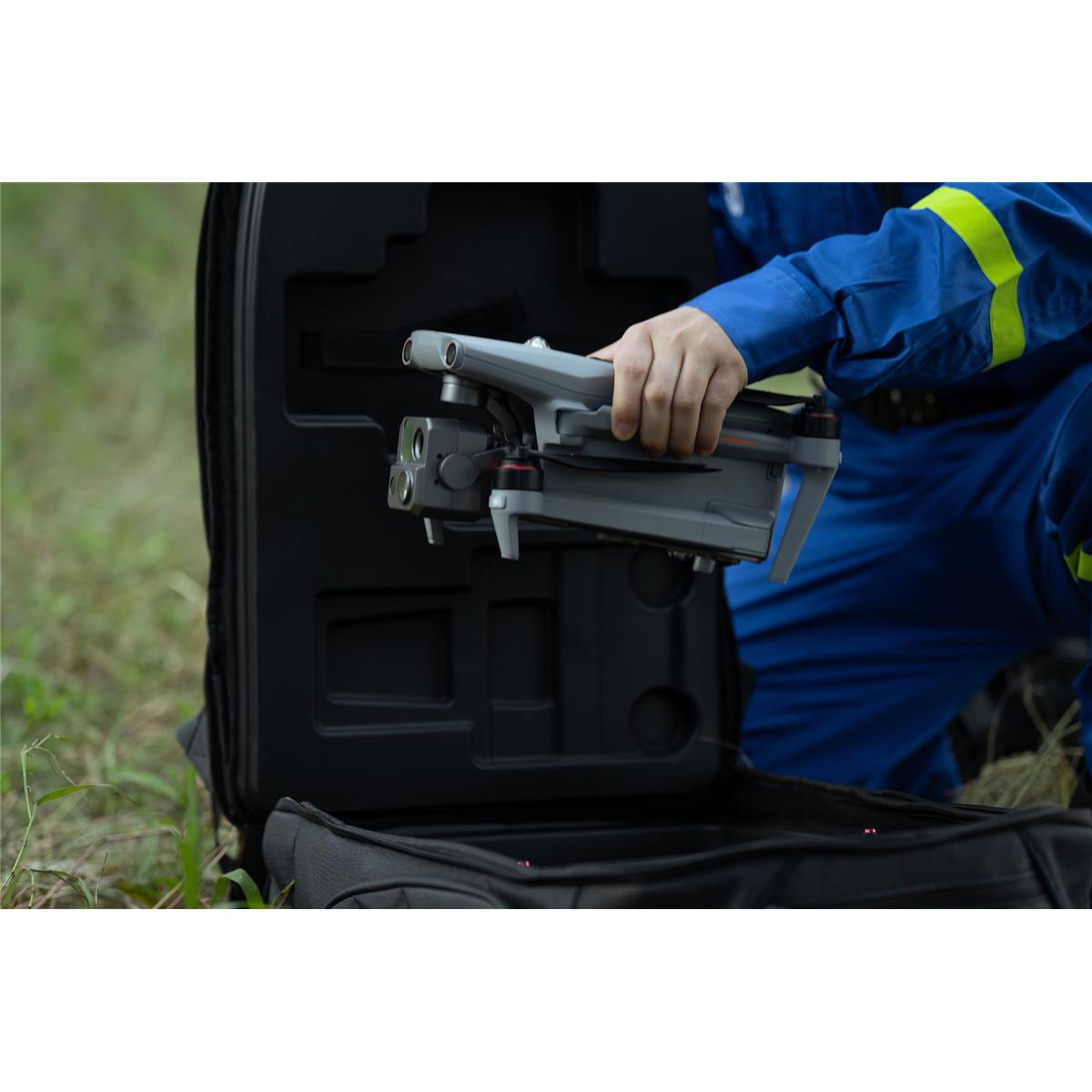 Autel Robotics EVO Max 4T Autel Robotics EVO Max 4T Industrial Drone with Smart Controller V3 Autel Florida Drone Supply Autel Robotics EVO Max 4T 8K Drone with Smart Controller